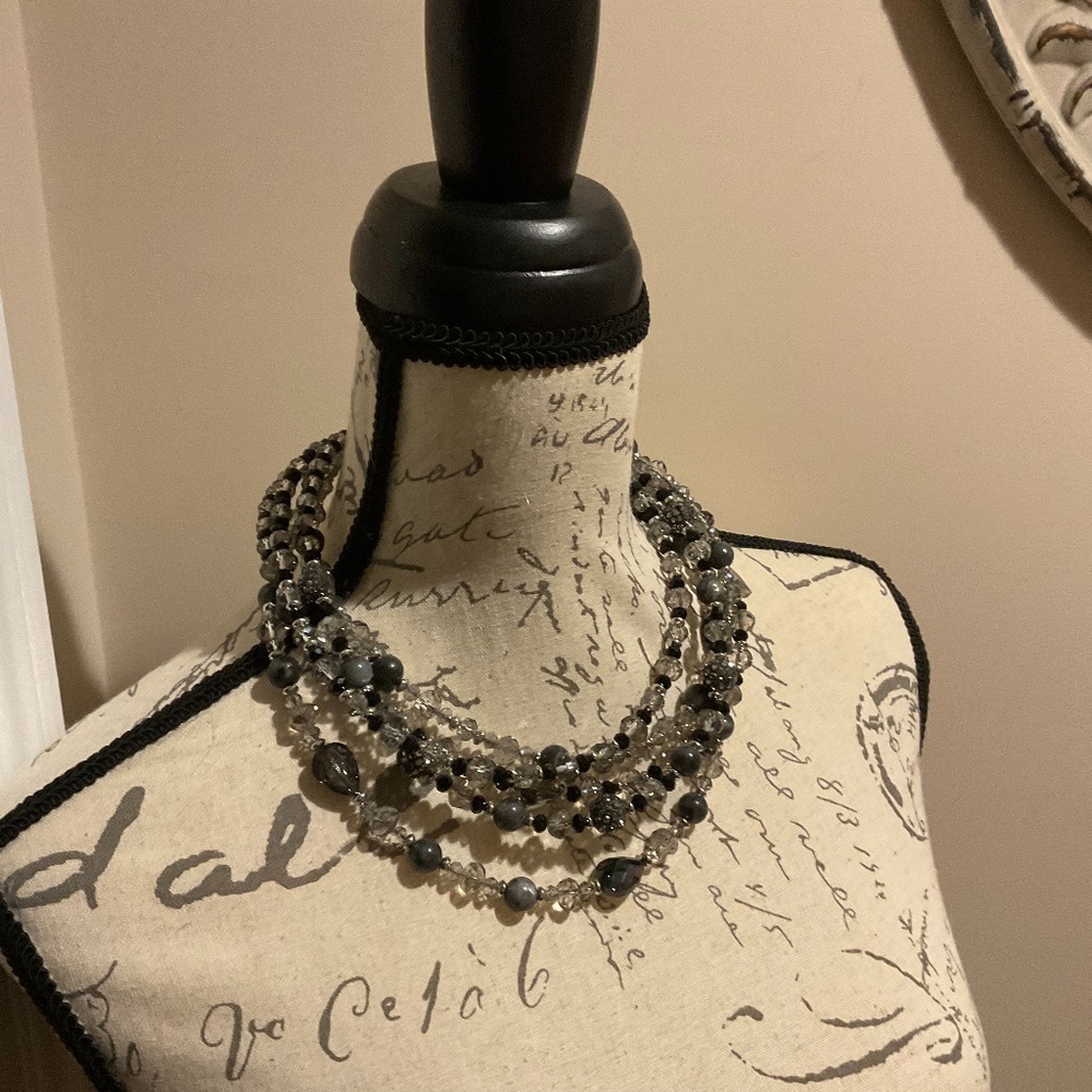 GREY AND BLACK STONE NECKLACE